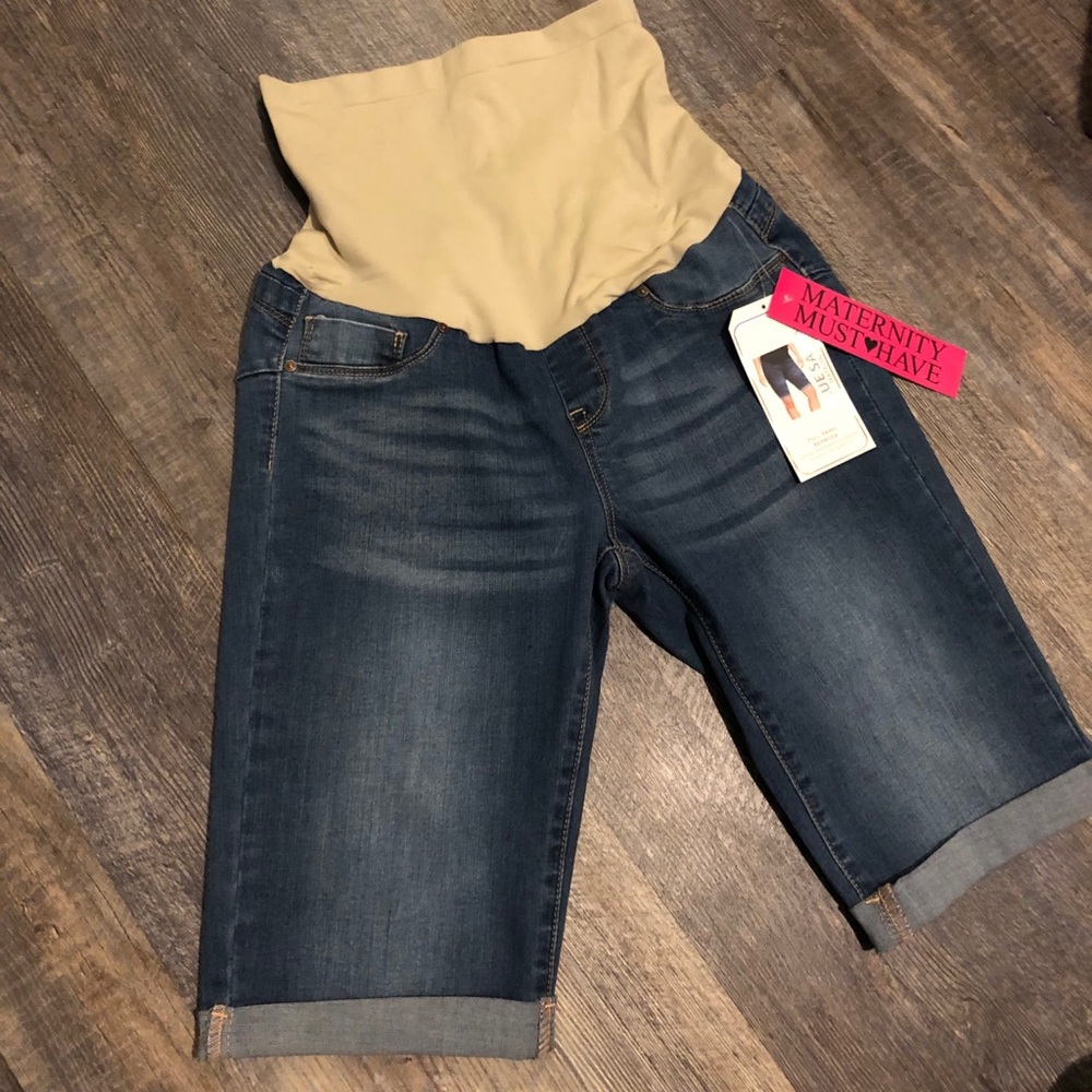 Blue Savvy Maternity capris